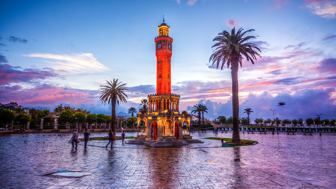 DAY 3 : Troya – Pergamon, Thyatira, Izmir